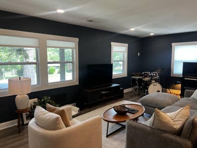Private Bed + Bath in Windsor Park - Modern Home Main Photo