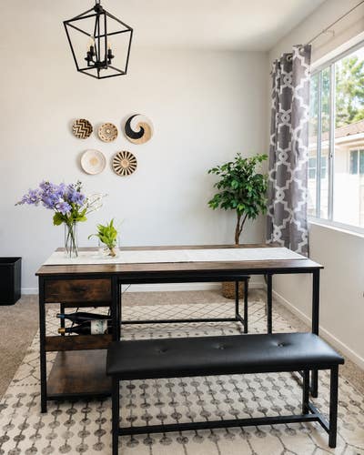 Bright & Comfy Furnished Room Near CSUN / Encino Main Photo