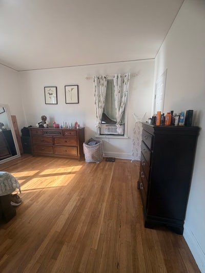 Queen size bed room with furniture  Main Photo