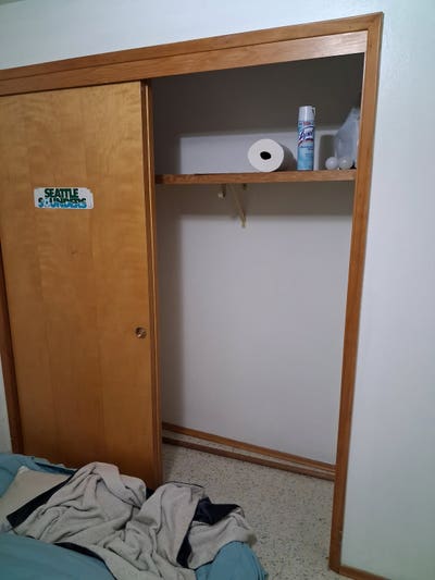Rooms for rent as I move out Main Photo