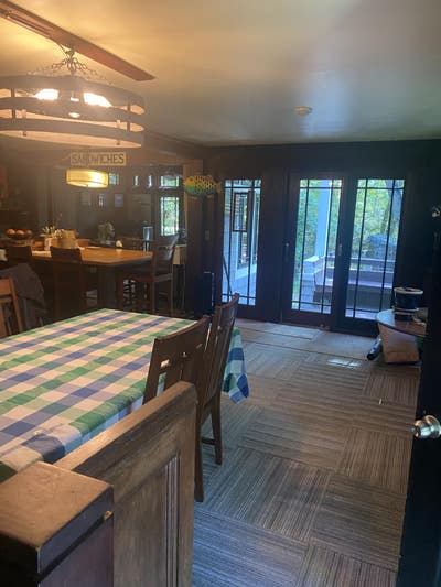 Furnished room in a single family home, private o Main Photo