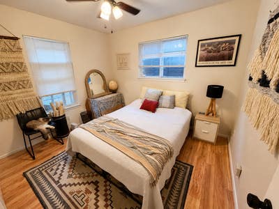 Cozy Home & Great Location Main Photo