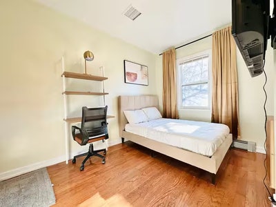 Furnished Room in 4BR Home with AC & Dishwasher Main Photo