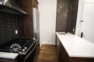 #1156 Affordable room in Ridgewood! Main Photo
