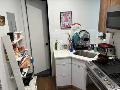 One bedroom available in Kensington Main Photo