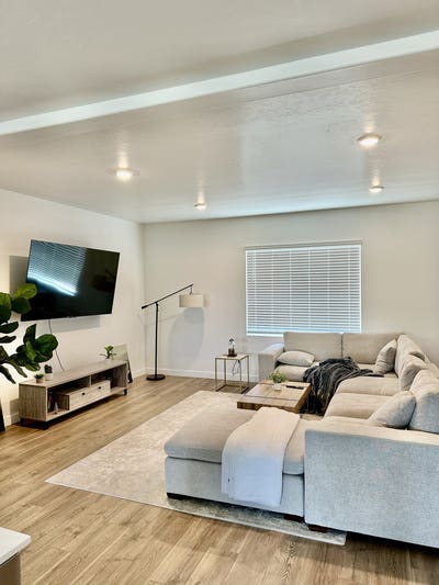 Private Room in New 2024 Townhome | LehiSaratoga  Main Photo