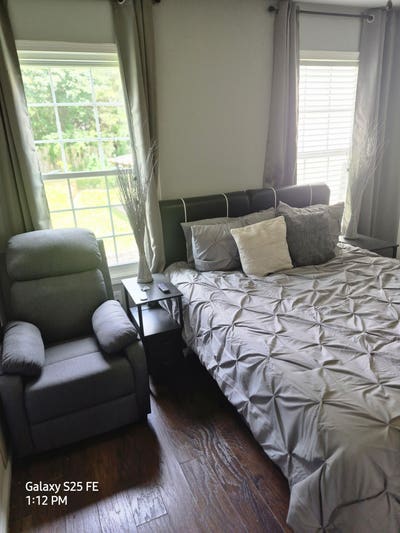 Cozy Upstairs Bedroom | Shared Bath | Near ATL Ai Main Photo