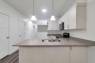 Private room for male tenant Main Photo