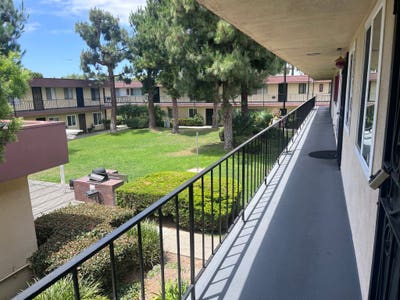 Modern 1 Bed Condo in Long Beach | Available  | $m Main Photo