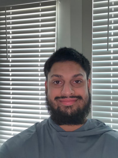 Practicing Muslim 23 year old looking for room Main Photo