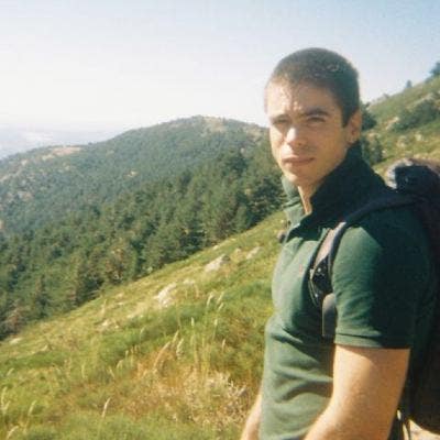 Hi! My name is Fernando. I'm 31 years old, fr... Main Photo