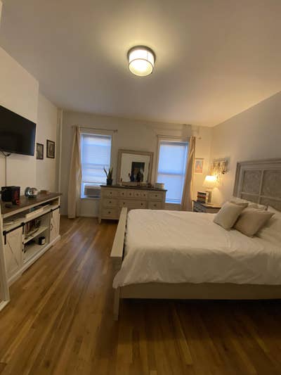 Large room for rent  Main Photo