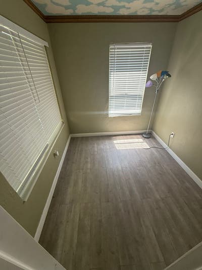 Private Room & Bath in Perfect Edgewater Location  Main Photo