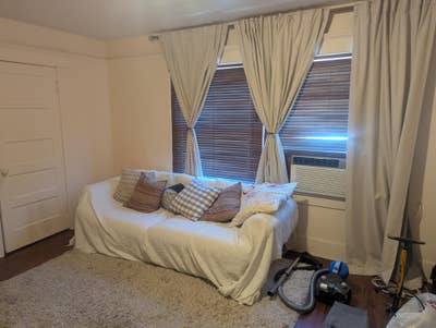 Looking for a housemate Main Photo
