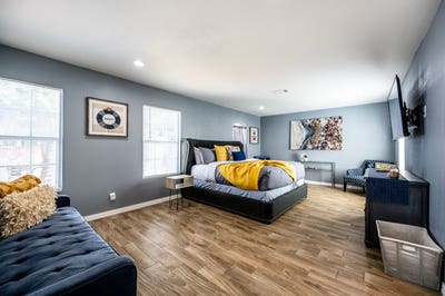 Extra large room with private bathroom_Furnished_ Main Photo