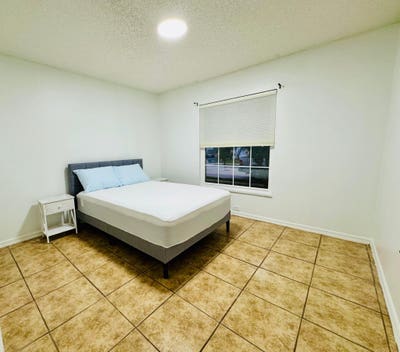Room in Davenport in US Hwy 27 close to Champions Main Photo