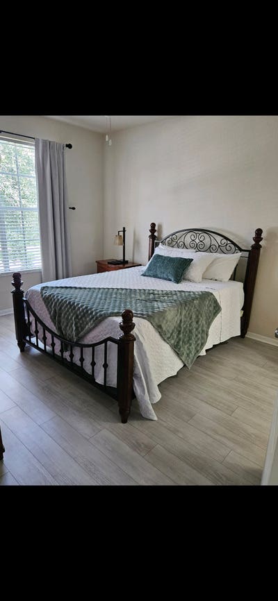 New Tampa room Main Photo