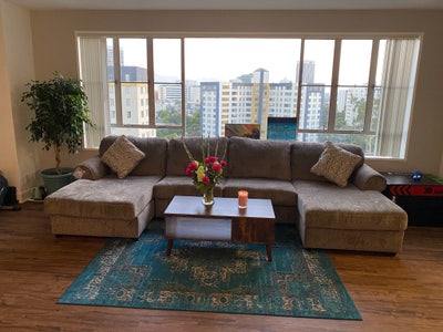 Looking for a roommate in my 2B/2B apartment  Main Photo
