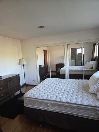 Room for rent in Fountain Valley with private bath Main Photo
