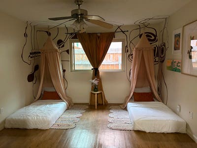 Looking for a roommate to MOVE IN ASAP Main Photo