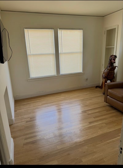 Room for rent in Bankers Hill Main Photo