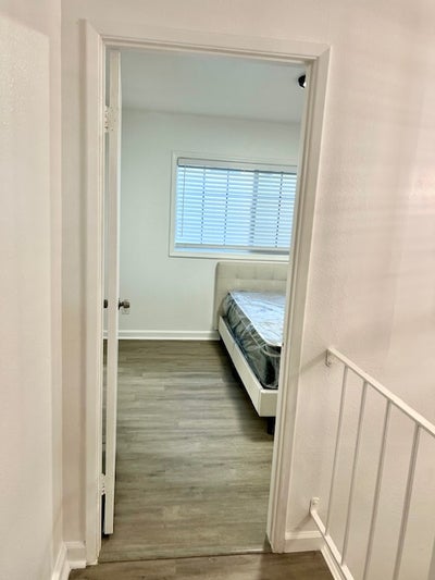 Room for Rent with shared bathroom Main Photo