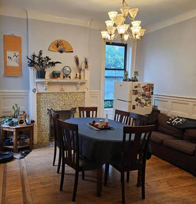 Seeking Two Cooperatively Minded Roommates for Que Main Photo
