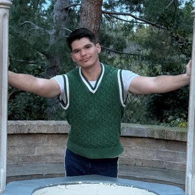 Full-Time Student and EMT Seeking Private Room Main Photo