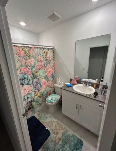 Two rooms for rent in beautiful 3 bedroom house  Main Photo