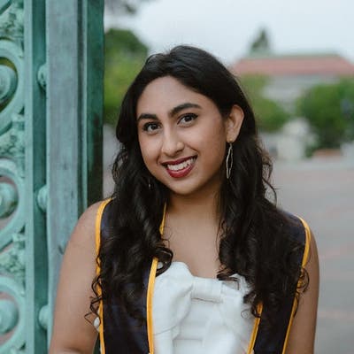 College Grad (21F) Moving to LA ASAP! Main Photo