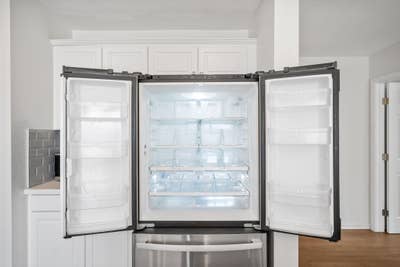 Fully Renovated Room for Rent All Utilities Includ Main Photo