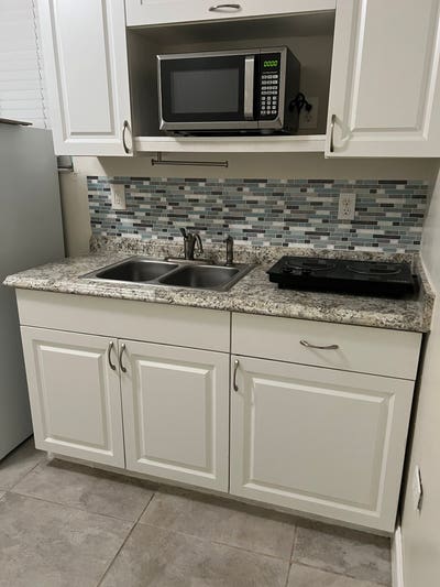 Cozy clean 1 Bed 1 Bath Apartment!  Main Photo