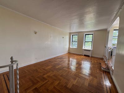 For Rent:  Large 1 Bedroom Apartment Price: $2,000 Main Photo