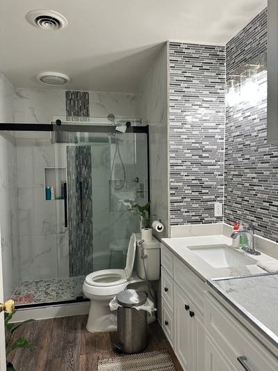 1 beautiful BR space in a 3 BR  house  Main Photo