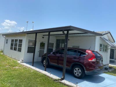 Beautiful Little Mobile Home in Senior Community Main Photo