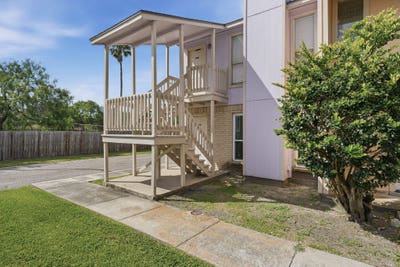 Cozy One BR Condo on C.C. Southside Main Photo