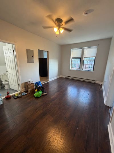 Beautiful 1 Bedroom Apartment Now Available in Eas Main Photo