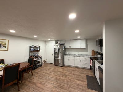 Spacious Basement Apartment Main Photo
