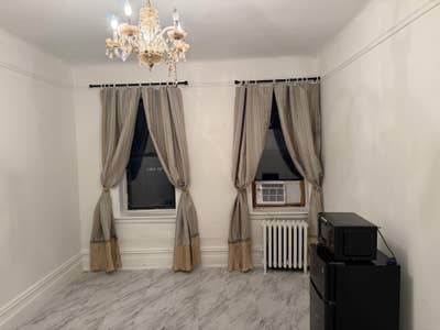 🏡 Spacious Room for Rent in Manhattan – $1,500 Main Photo