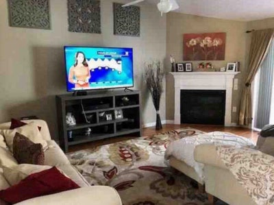 Available room in quiet neighborhood  Main Photo