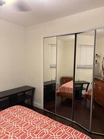 2 rooms for rent near Seminole Hard Rock Guitar Main Photo