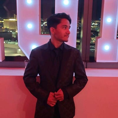 Male seeks a small or large room Main Photo