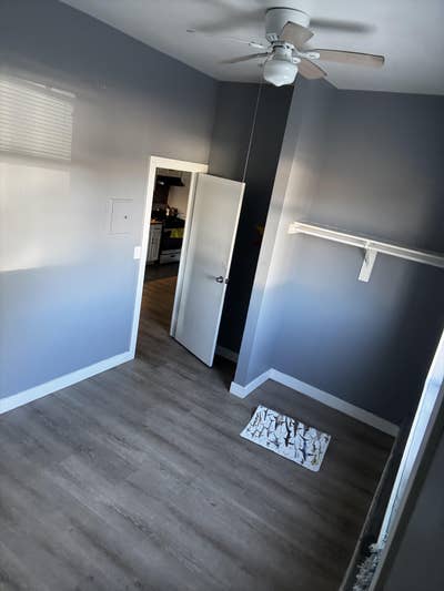 Room for rent in LBC: College Students Main Photo