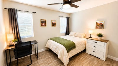 Newly Remodeled Phoenix Co_Living Home with a Pri Main Photo
