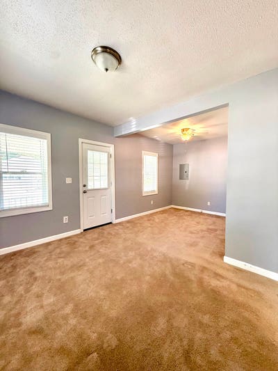 Modern 1 Bed Bath Condo in ShirleyMA_$mo Main Photo