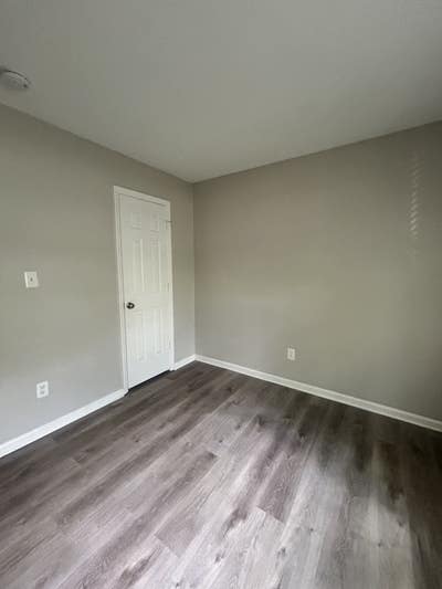 3 Bedrooms for Rent Main Photo