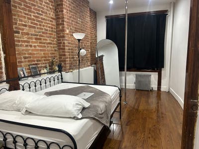Huge BedStuy Rm w/ Private Bath & W/D Main Photo
