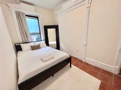 3 Bed, 2 Bath - Rooms Available for Rent Main Photo