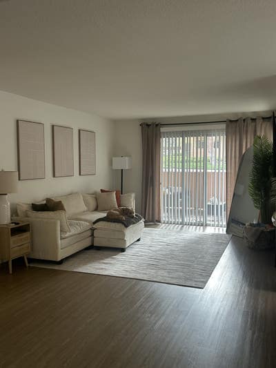 Roommate wanted in Newport Beach  Main Photo