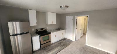 Updated _Bedroom Apartment Near HWY Access_Prime C Main Photo